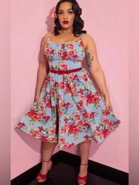 EUC Vixen by Micheline Pitt Blue Floral Ingenue MEDIUM